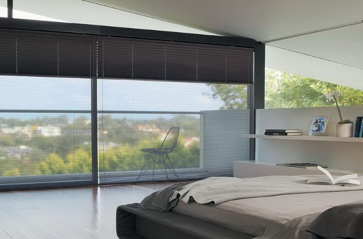 переваги штор плісе для спальні