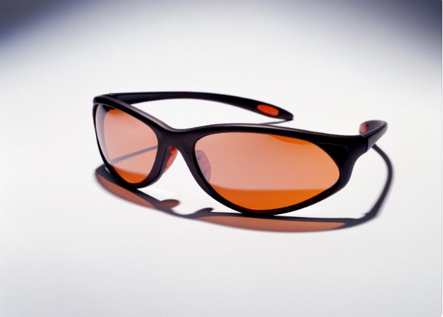 Чем отличаются спортивные очки от обычных моделей